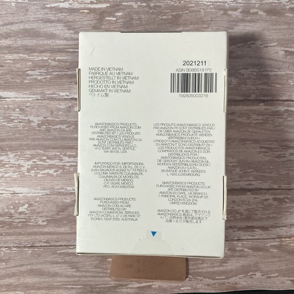 Amazon Basics - High Speed 8K HDMI Cable - Black/Gold - SEALED - Picture 2 of 2